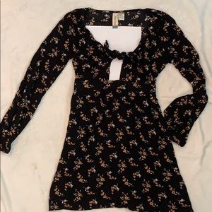 Short long sleeve dress